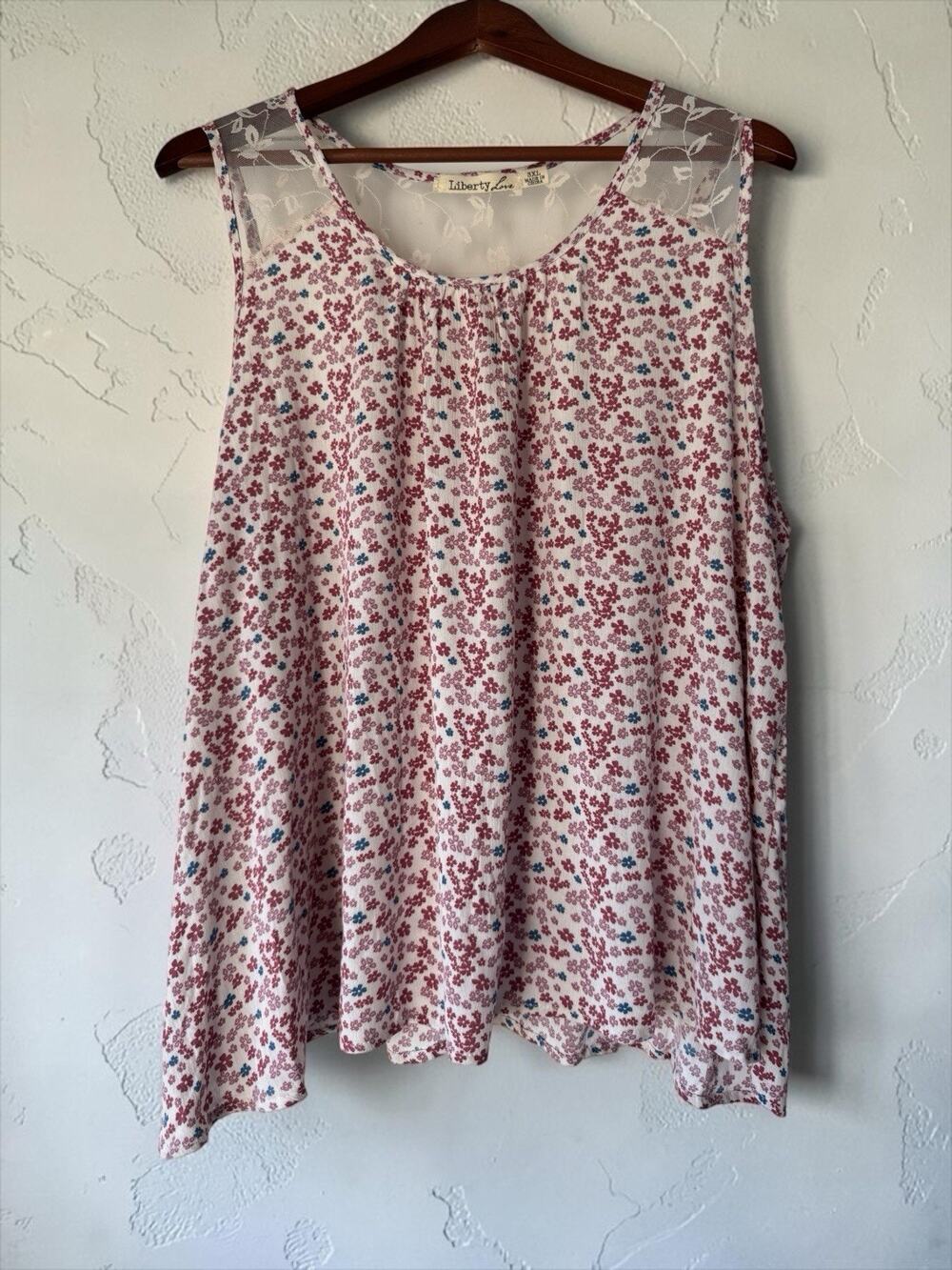 Liberty Love Women Plus Size 3XL Floral Sleeveless Lace Yoke Tank Top Feminine